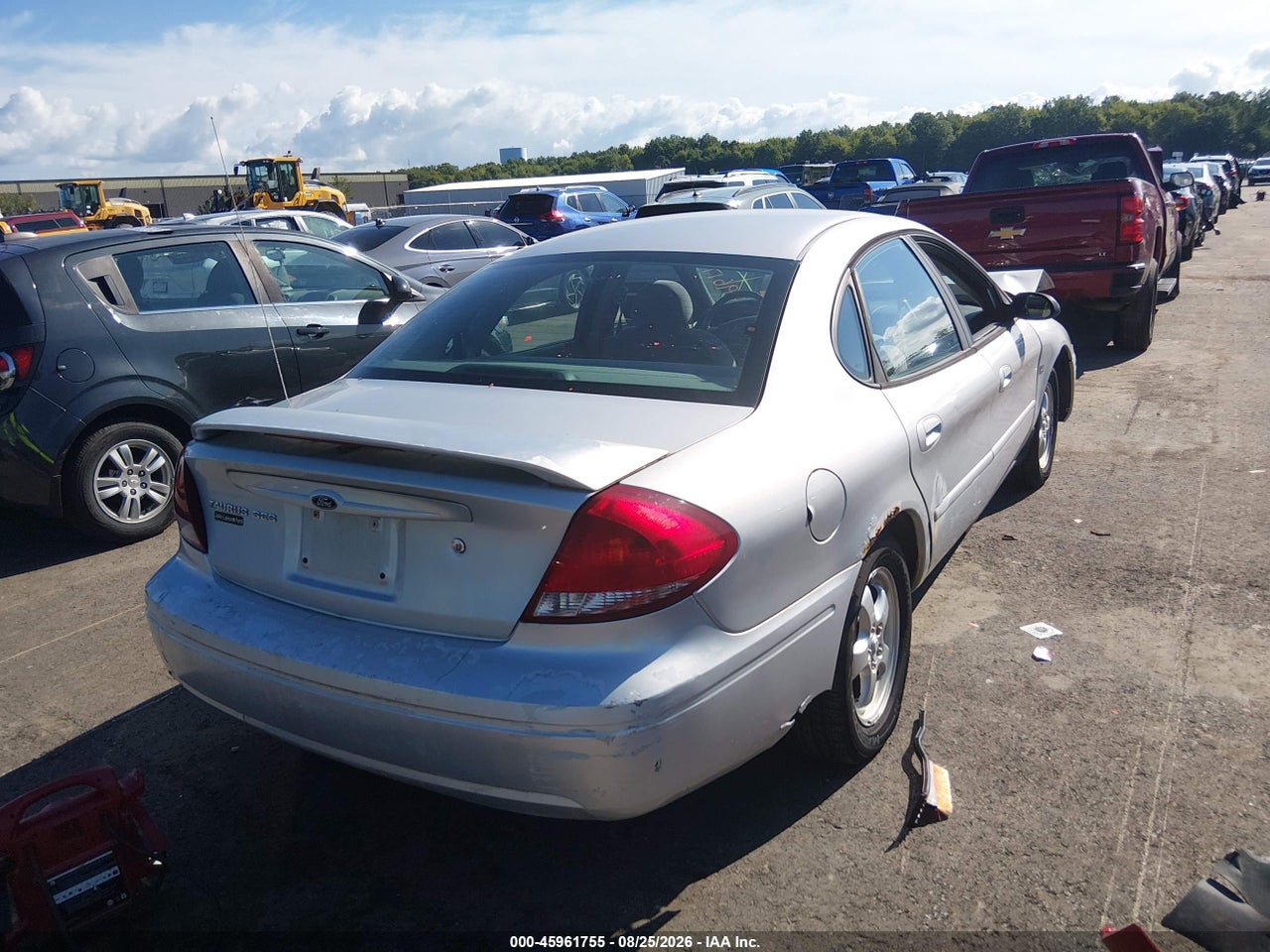 2004 FORD TAURUS SES · 4/11