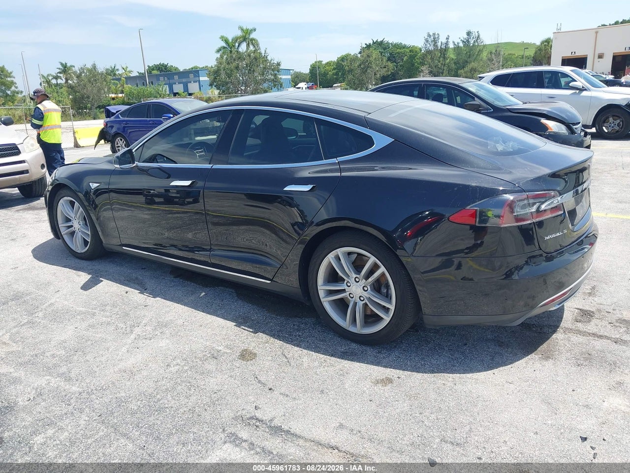 2015 TESLA MODEL S 70D/85D/P85D · 3/11