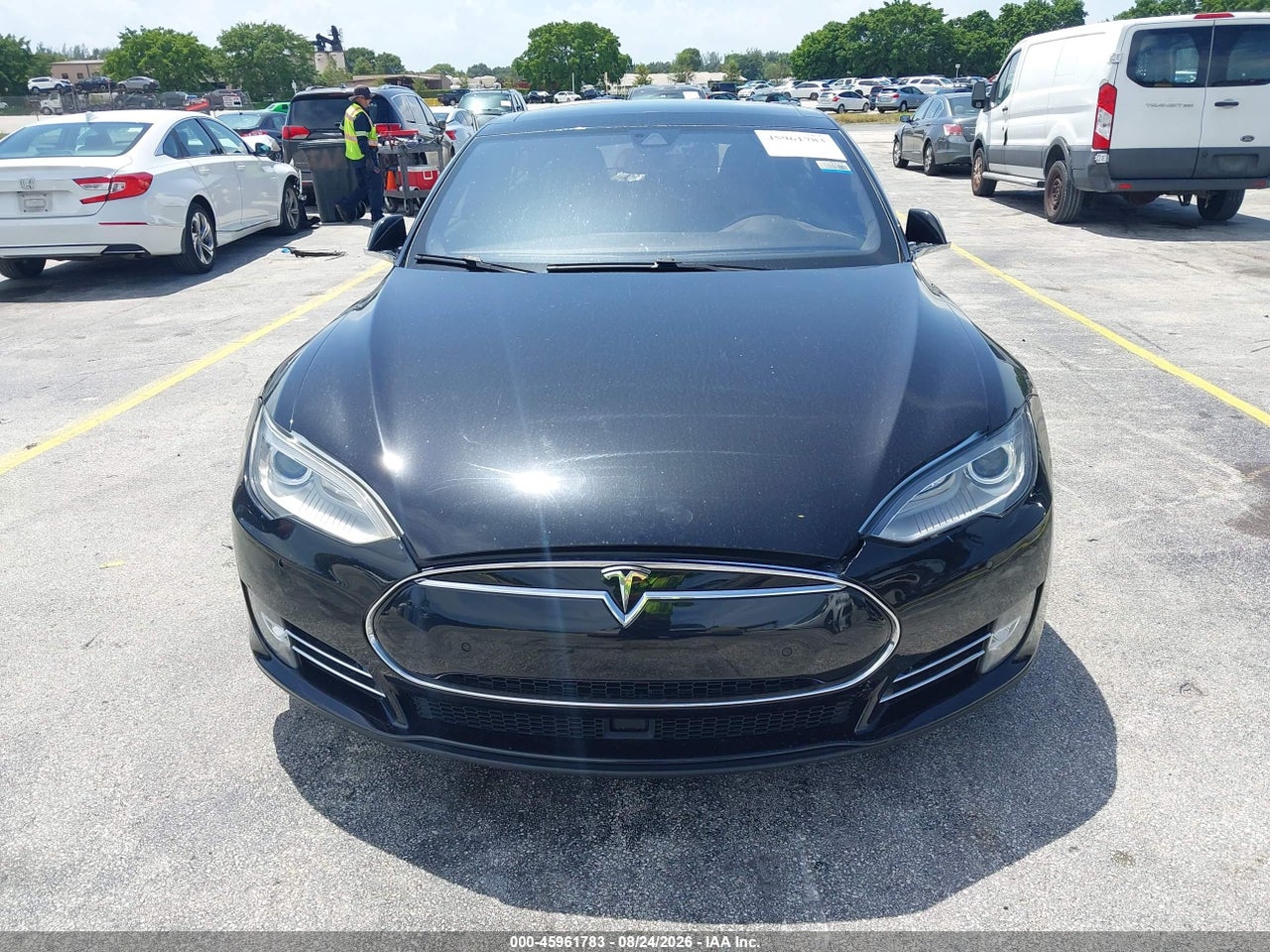 2015 TESLA MODEL S 70D/85D/P85D · 6/11