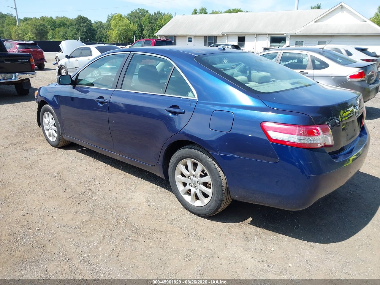 2011 TOYOTA CAMRY LE · 3/11