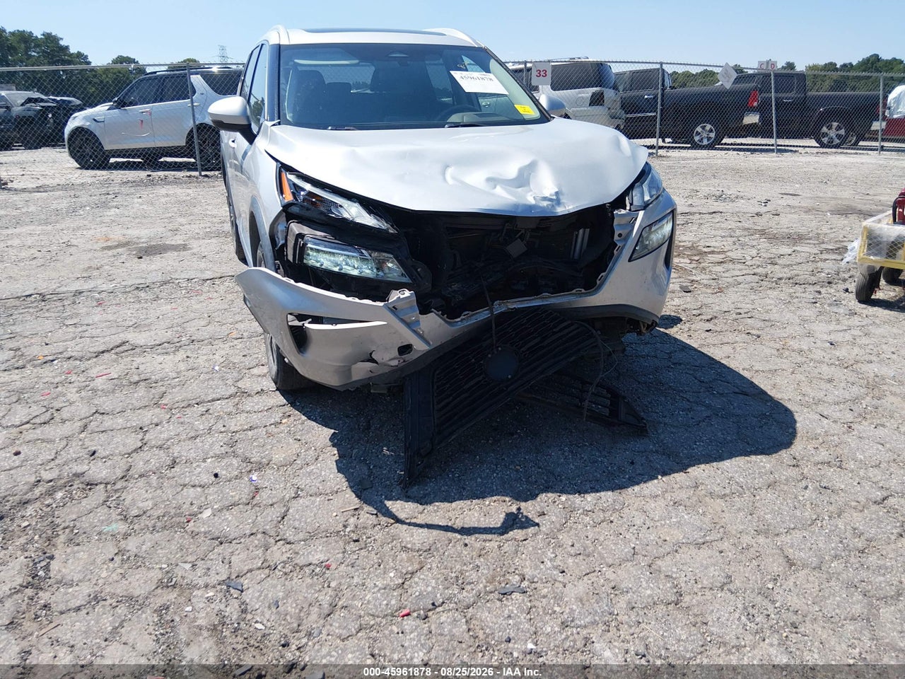 2021 NISSAN ROGUE SV FWD · 6/11