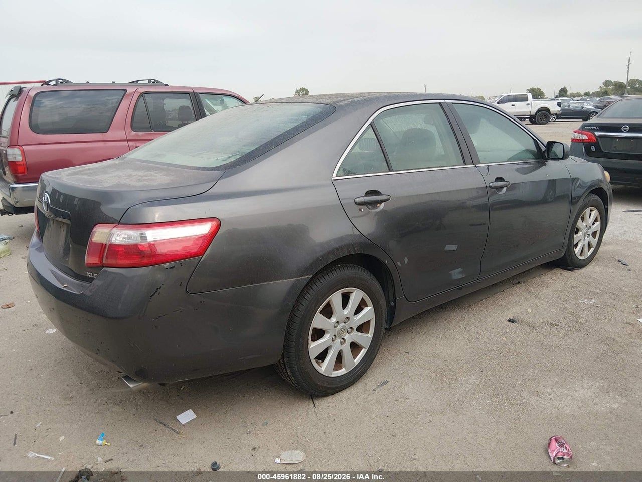 2009 TOYOTA CAMRY XLE · 4/11