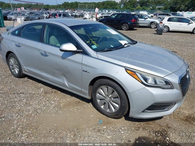 2016 HYUNDAI SONATA HYBRID SE