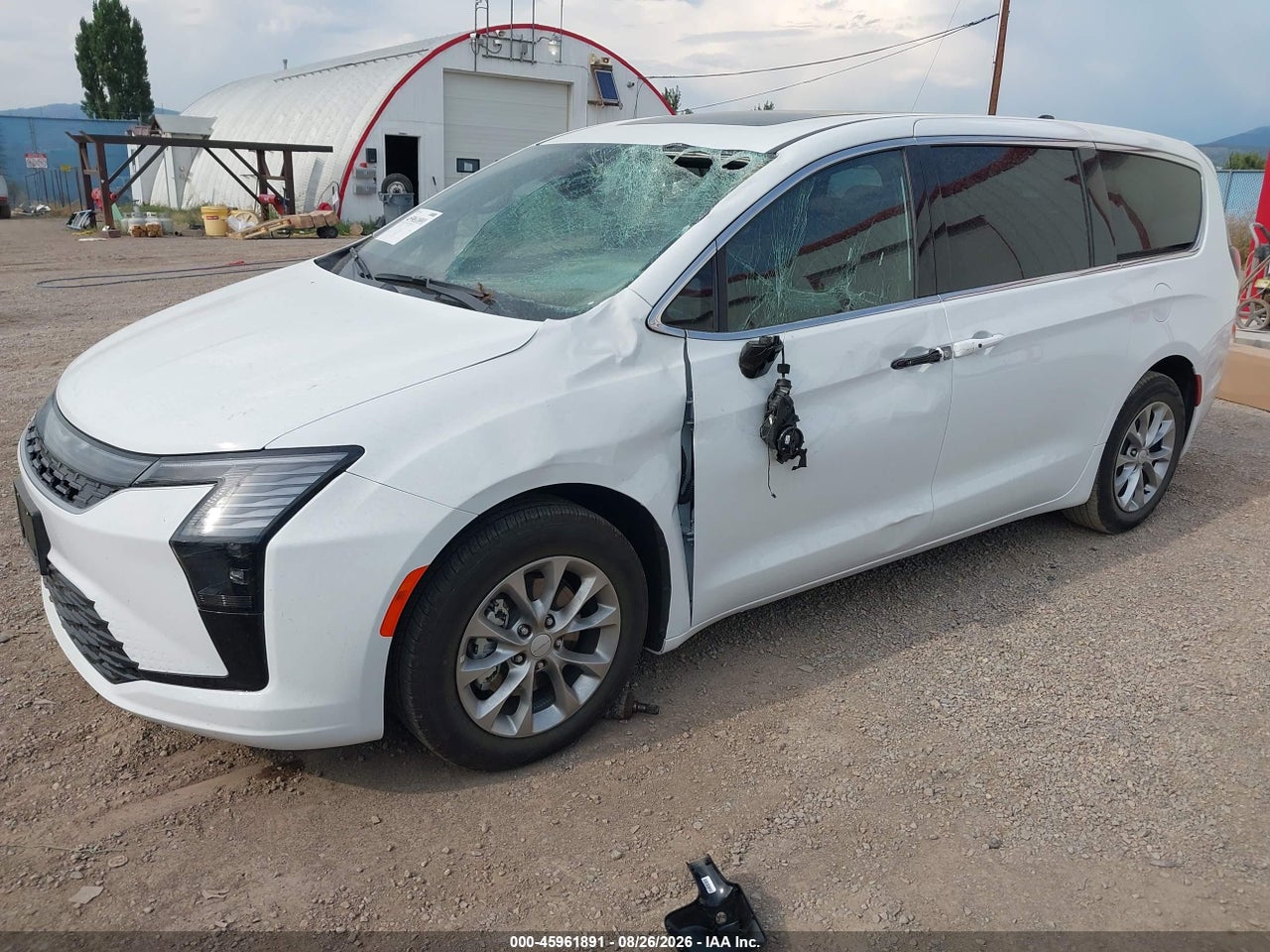 2027 CHRYSLER PACIFICA LIMITED · 2/11