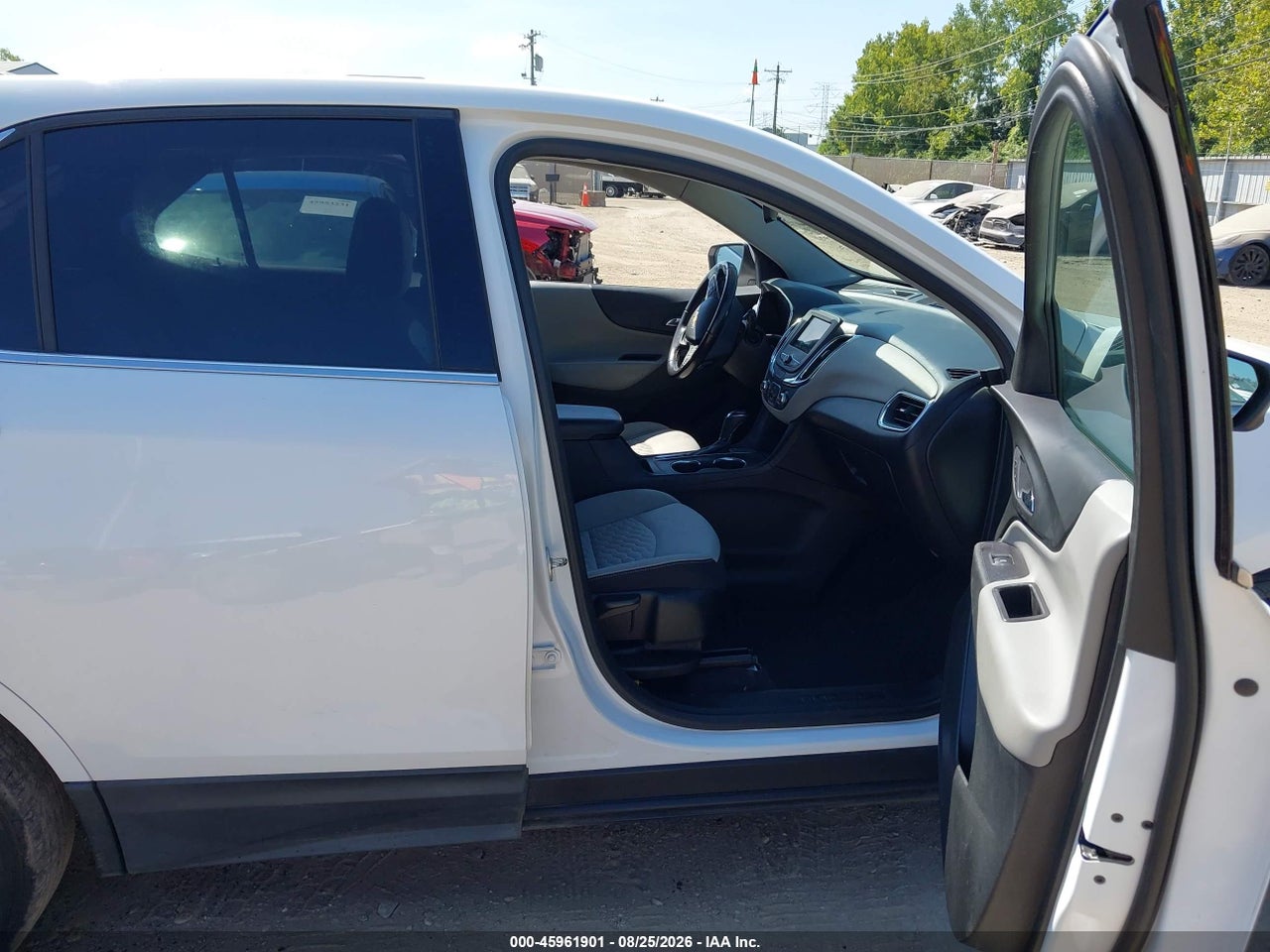 2019 CHEVROLET EQUINOX LT · 5/11