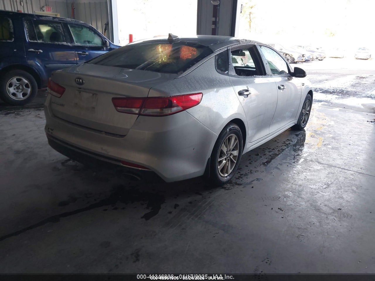 2017 KIA OPTIMA LX · 4/10