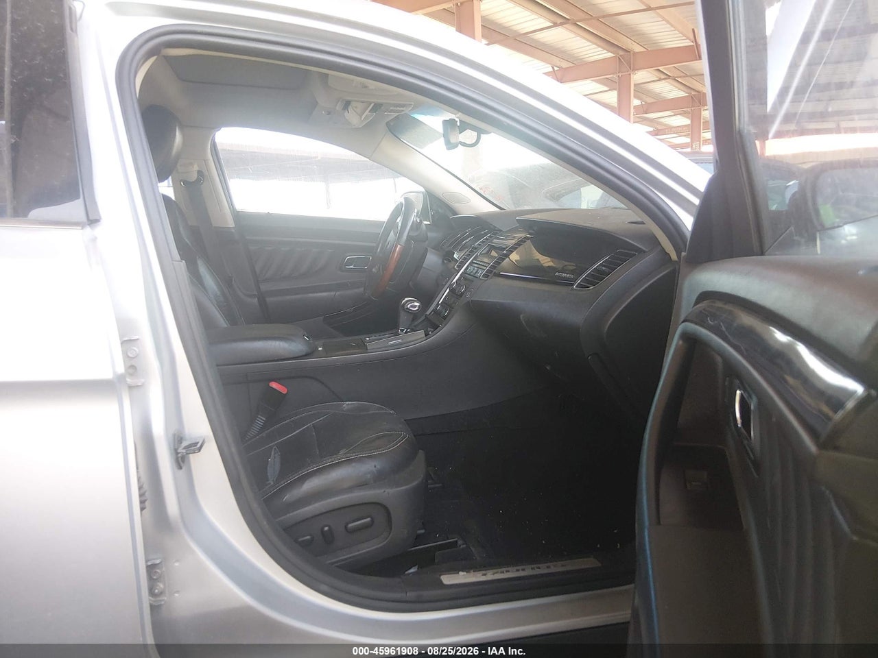 2010 FORD TAURUS LIMITED · 5/11