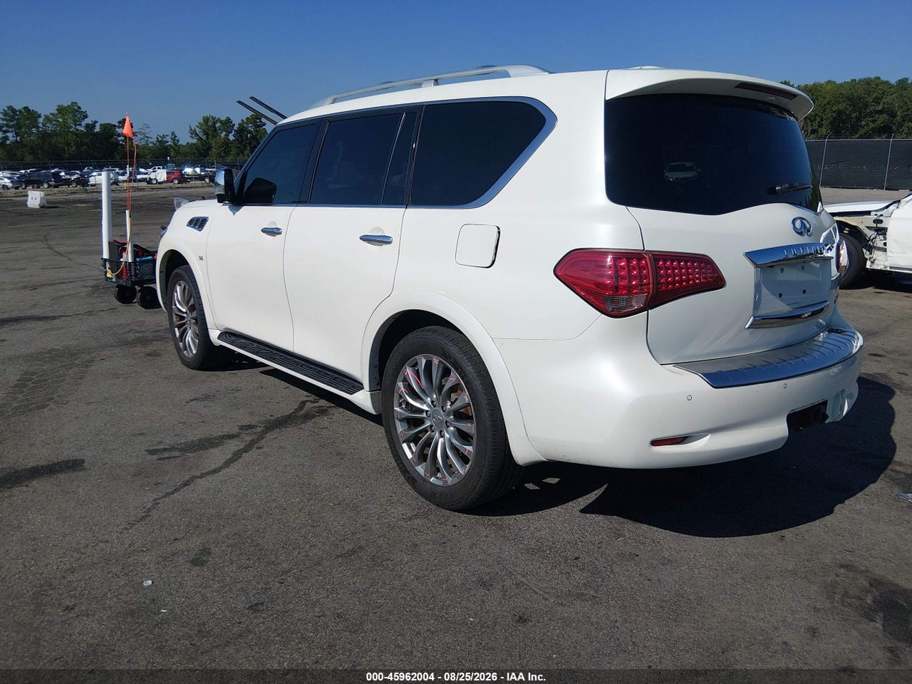 2016 INFINITI QX80 LIMITED · 3/11