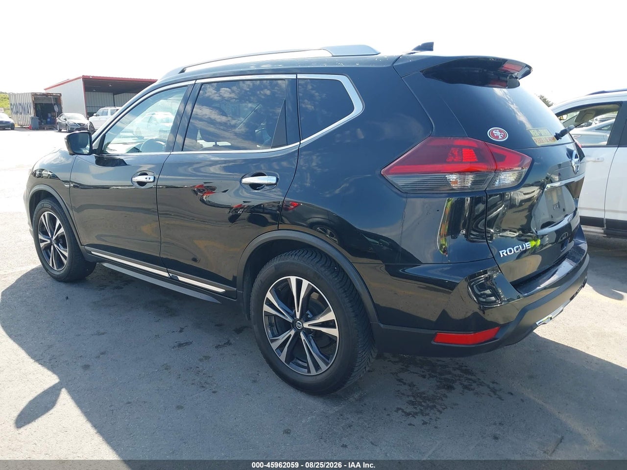 2018 NISSAN ROGUE SL · 3/11