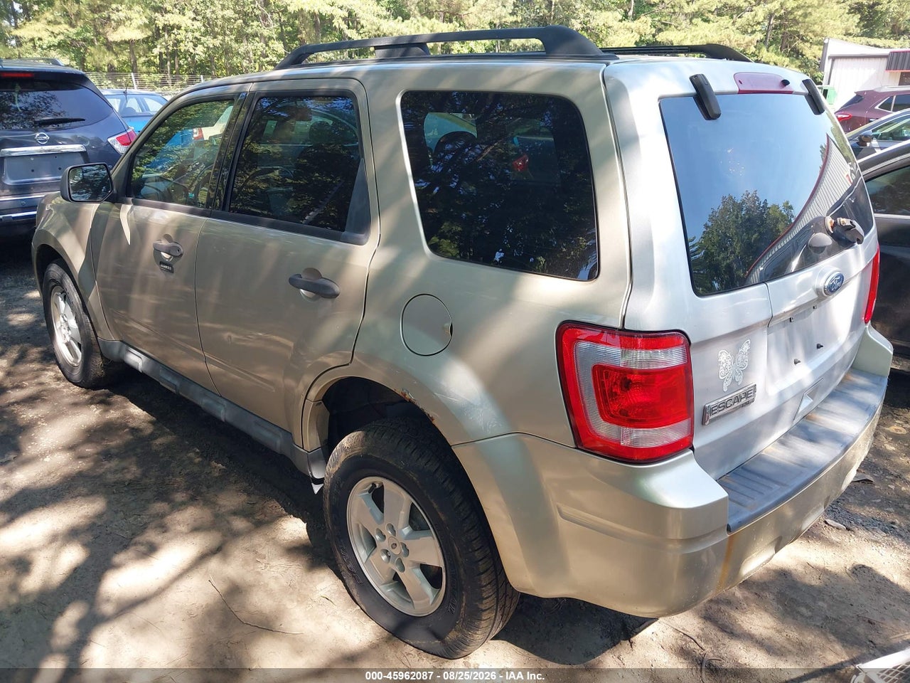 2011 FORD ESCAPE XLT · 3/11