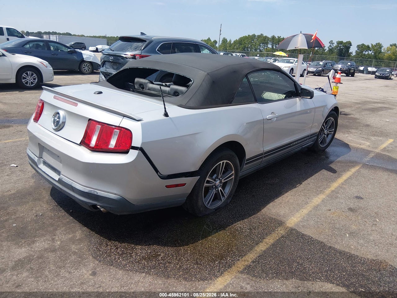 2010 FORD MUSTANG V6/V6 PREMIUM · 4/10
