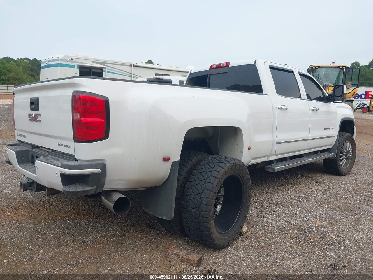2015 GMC SIERRA 3500HD DENALI · 4/4