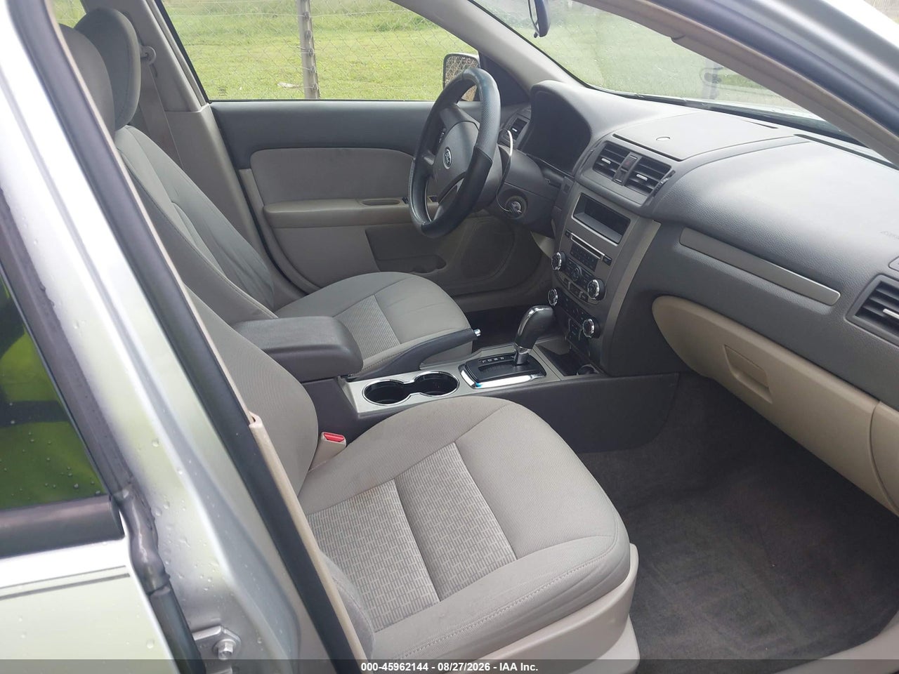 2010 FORD FUSION S · 5/11