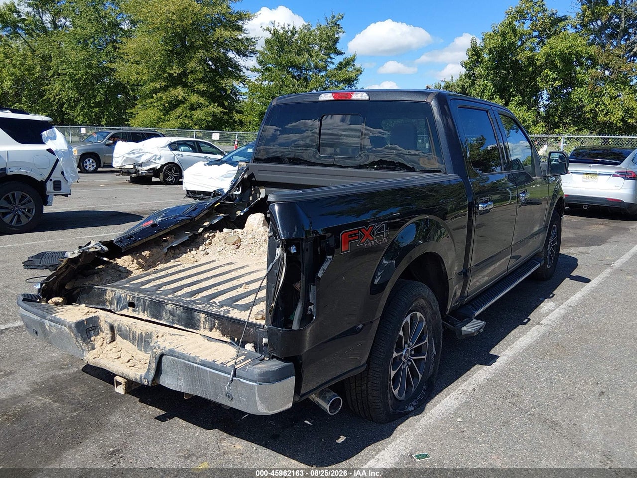 2015 FORD F-150 XLT · 4/11