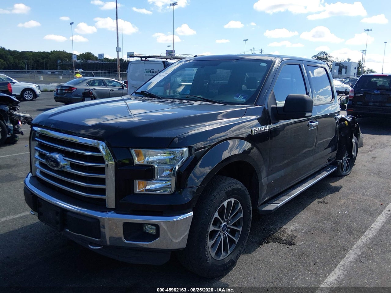 2015 FORD F-150 XLT · 2/11