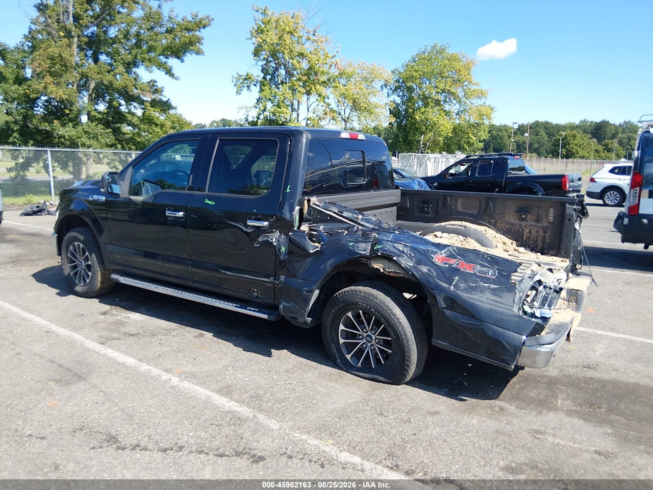 2015 FORD F-150 XLT · 6/11