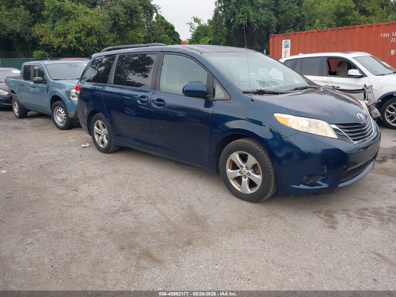 2012 TOYOTA SIENNA LE V6 8 PASSENGER