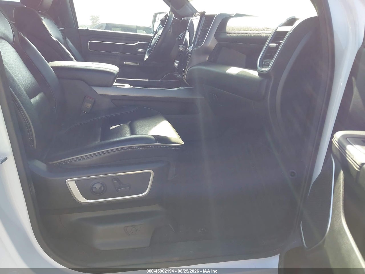 2023 RAM 1500 LARAMIE  4X4 5'7 BOX · 5/11