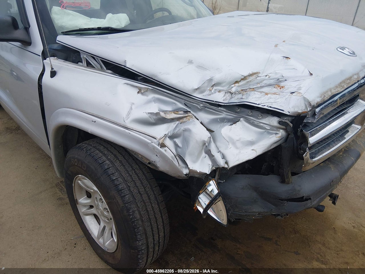 2004 DODGE DAKOTA · 6/11