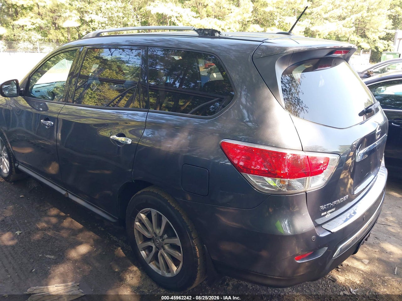 2014 NISSAN PATHFINDER SV · 3/11