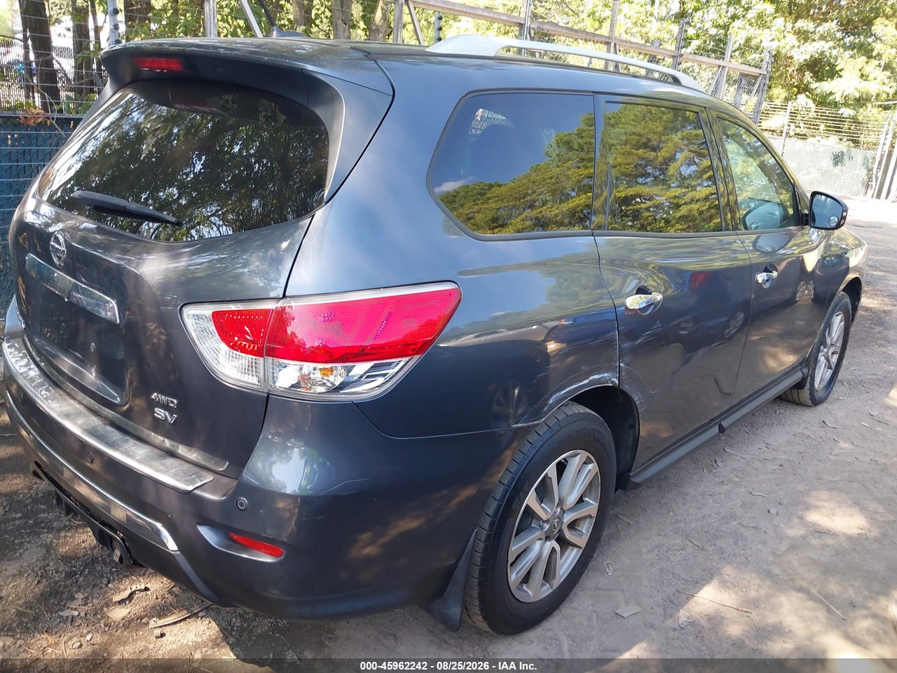2014 NISSAN PATHFINDER SV · 4/11