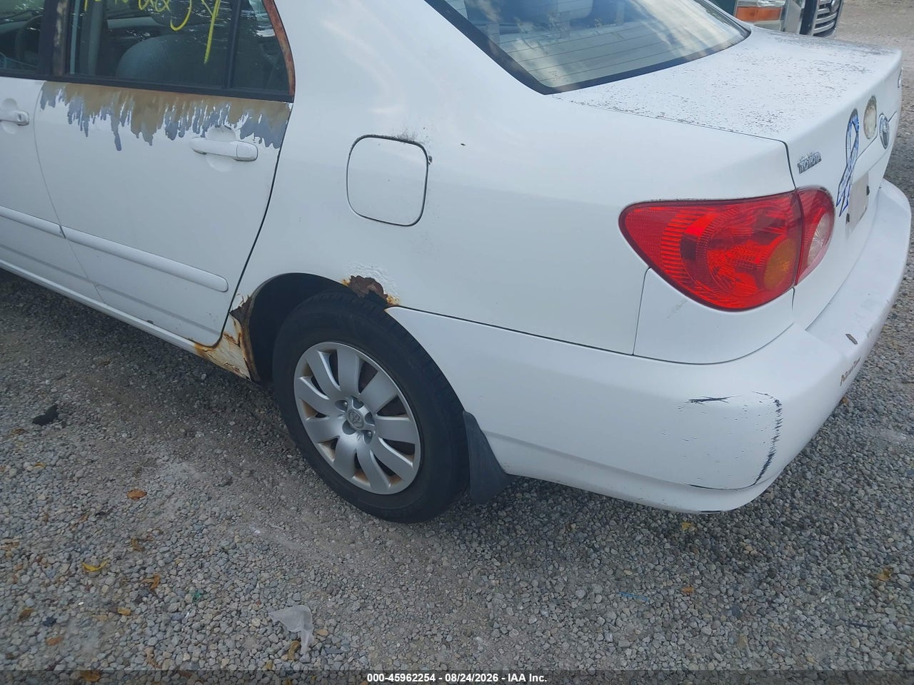 2004 TOYOTA COROLLA LE · 6/11