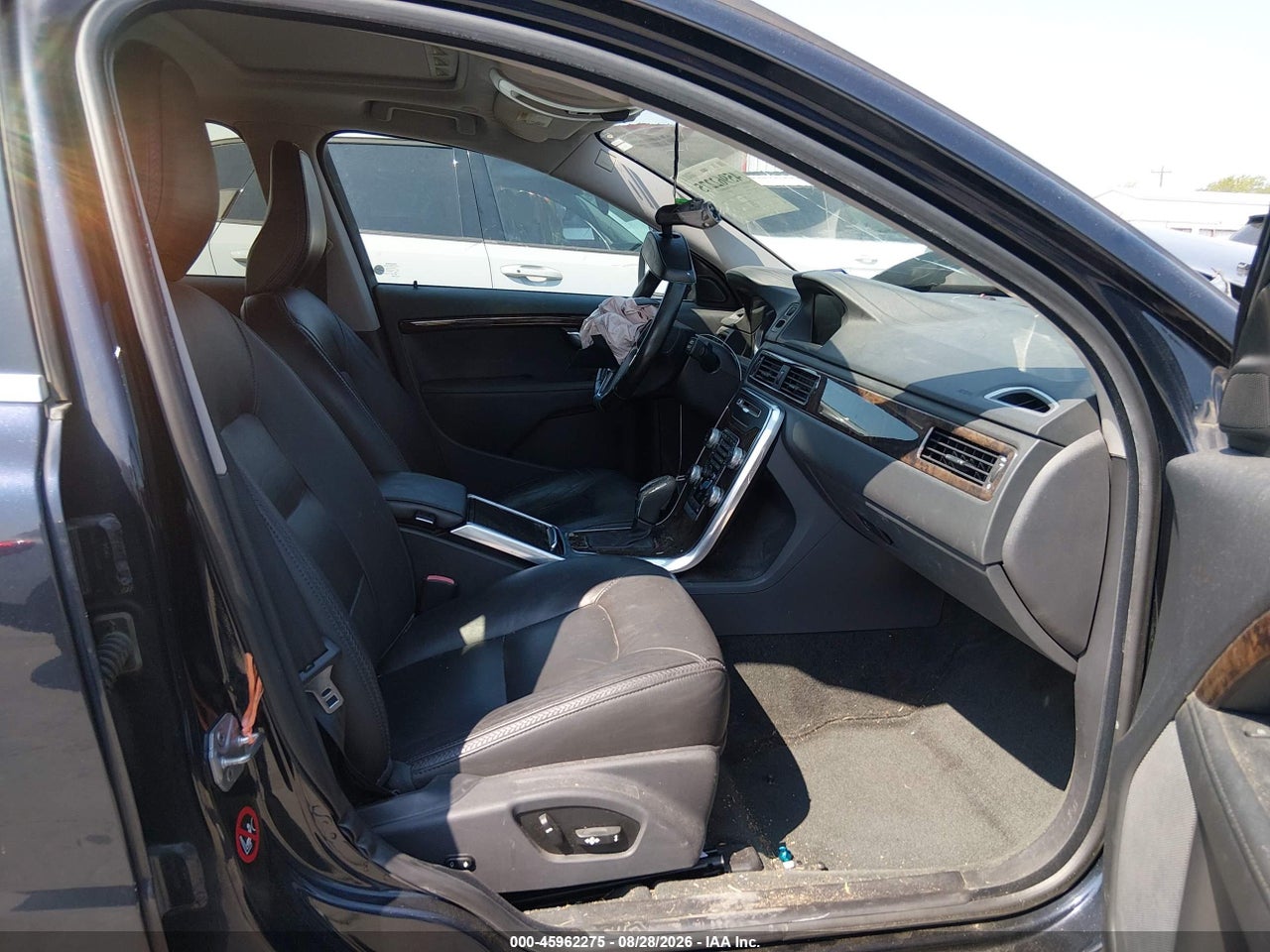 2016 VOLVO XC70 T5 PREMIER · 5/11