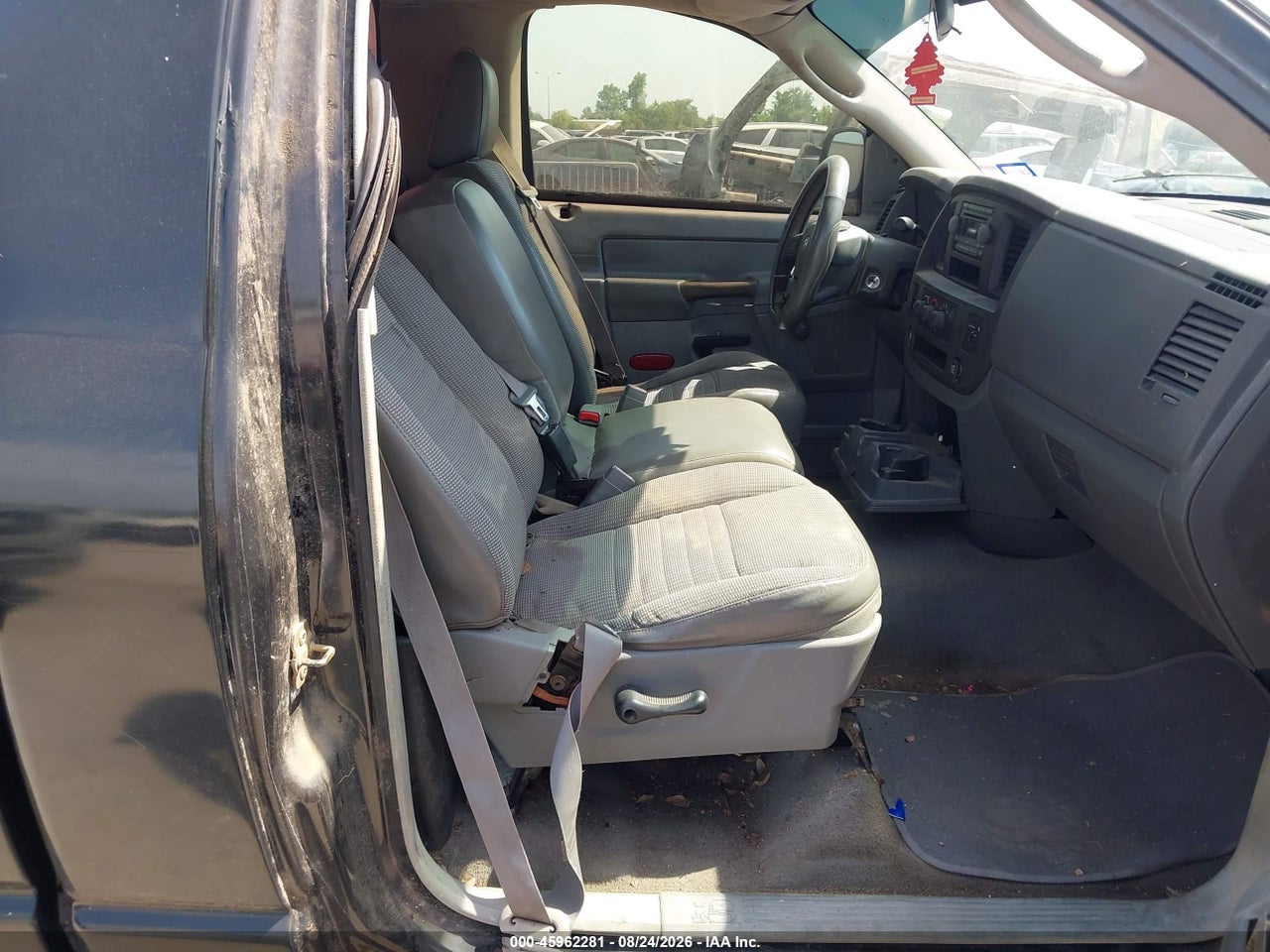 2006 DODGE RAM 1500 ST · 5/11