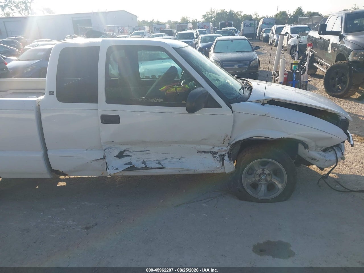 2002 CHEVROLET S-10 LS · 6/11