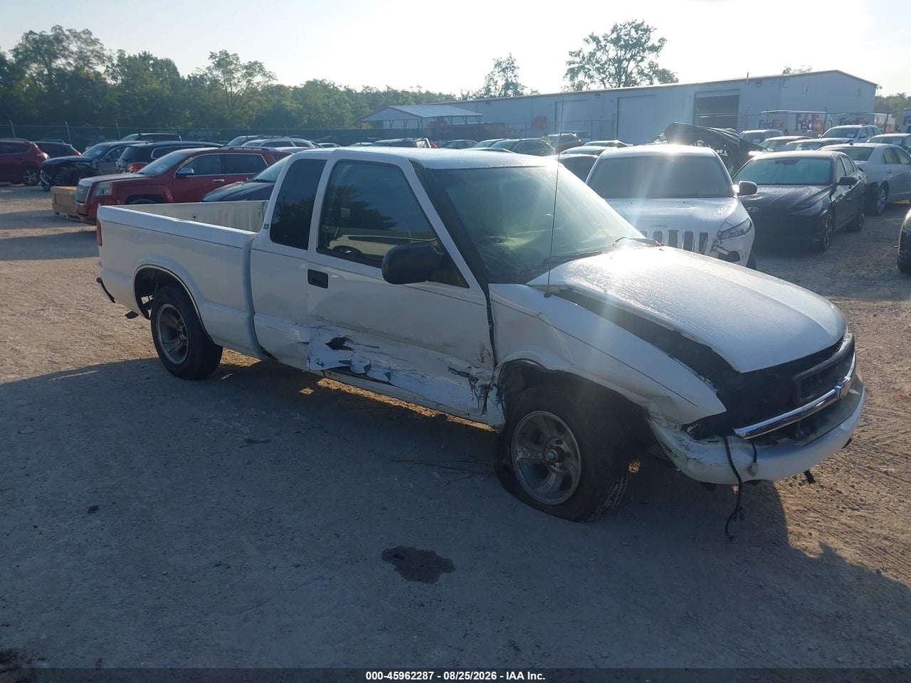 1GCCS19W328****** · 2002 CHEVROLET S-10 LS