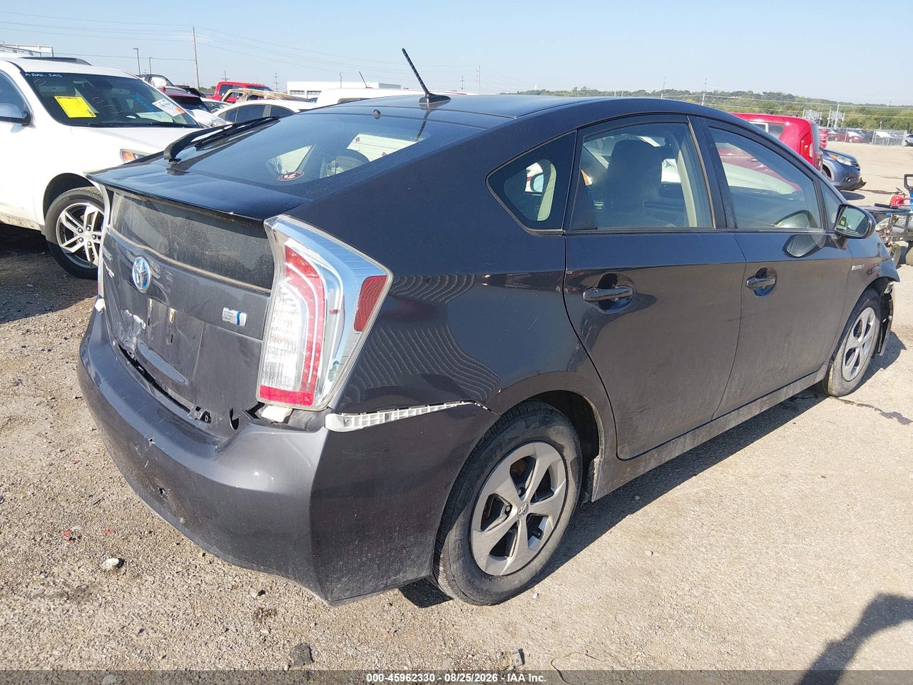 2015 TOYOTA PRIUS THREE · 4/11