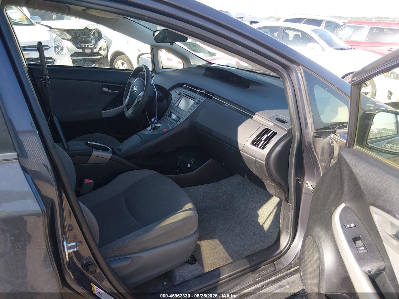 2015 TOYOTA PRIUS THREE · 5/11