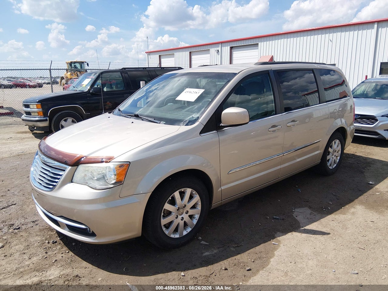 2013 CHRYSLER TOWN &amp; COUNTRY TOURING · 2/11