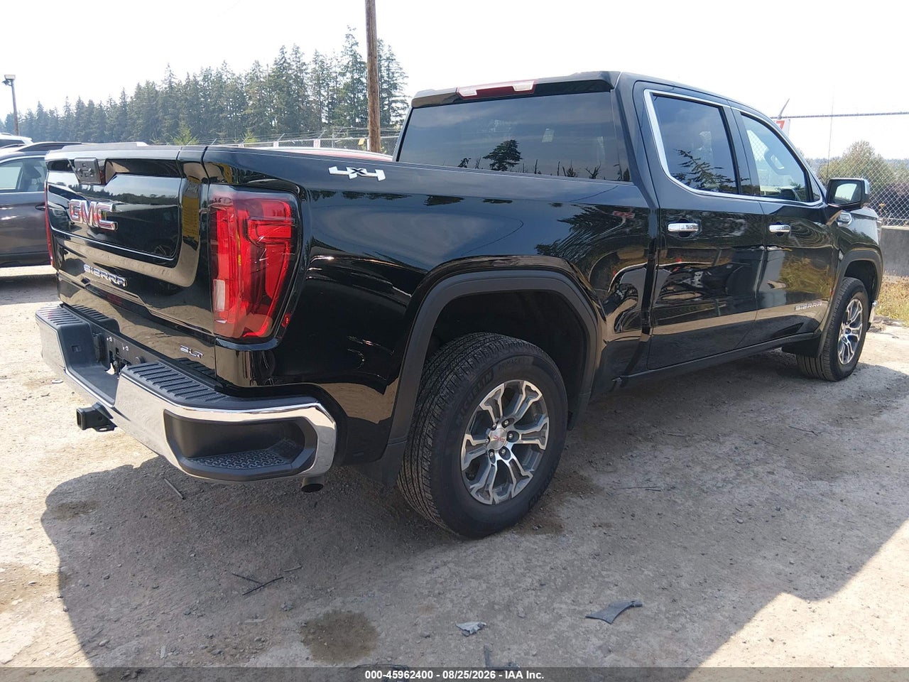 2026 GMC SIERRA 1500 , SHORT BED, SLT, 4WD · 4/11