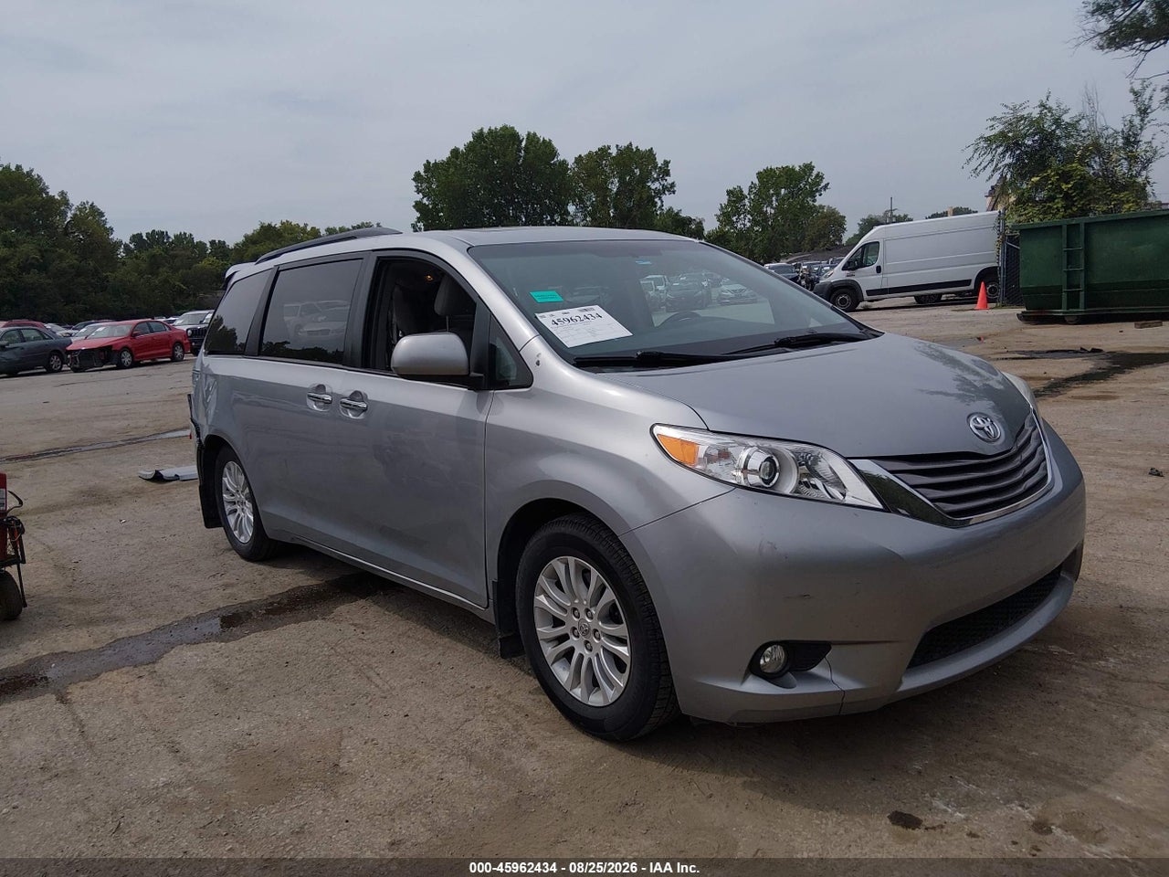5TDYK3DC1GS****** · 2016 TOYOTA SIENNA XLE 8 PASSENGER