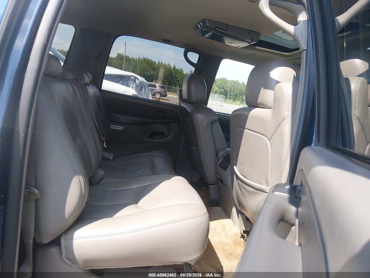 2003 GMC YUKON XL 1500 SLT · 8/11