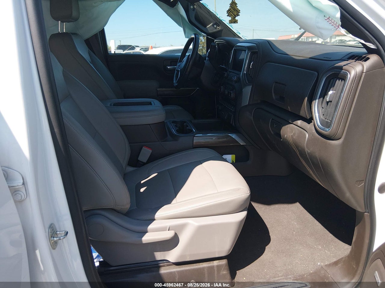 2020 CHEVROLET SILVERADO 1500 4WD  STANDARD BED RST · 5/11