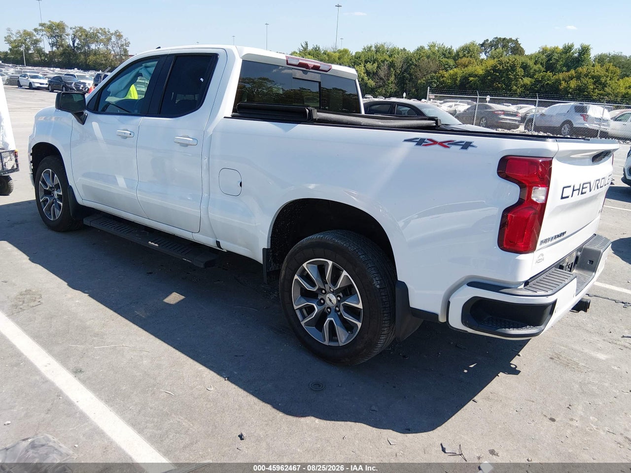 2020 CHEVROLET SILVERADO 1500 4WD  STANDARD BED RST · 3/11