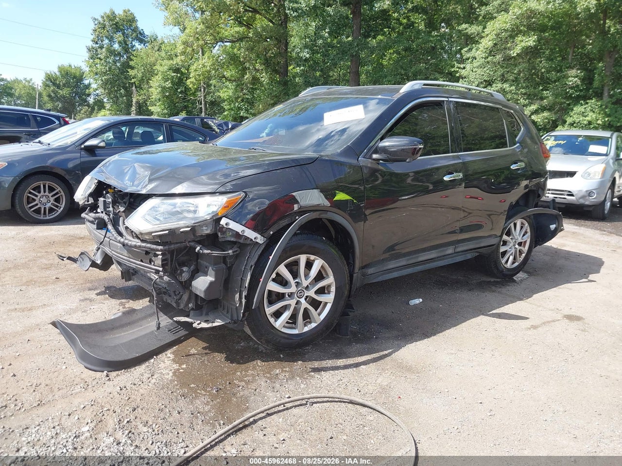 2017 NISSAN ROGUE SV · 2/11