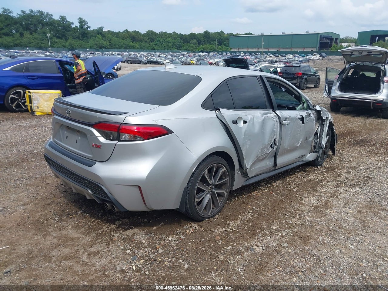 2020 TOYOTA COROLLA XSE · 4/11