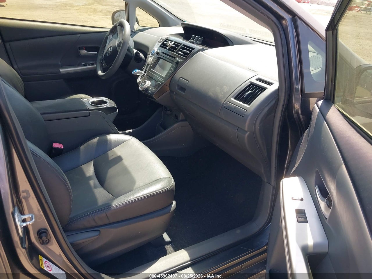 2012 TOYOTA PRIUS V FIVE · 5/11