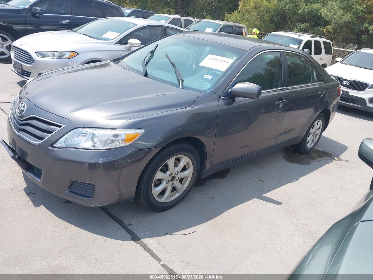 2011 TOYOTA CAMRY LE · 2/11