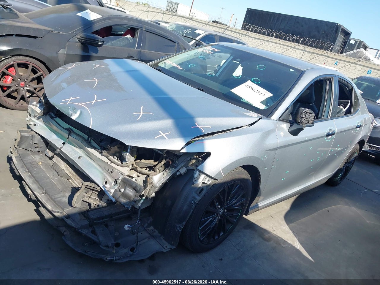 2019 TOYOTA CAMRY SE · 2/11