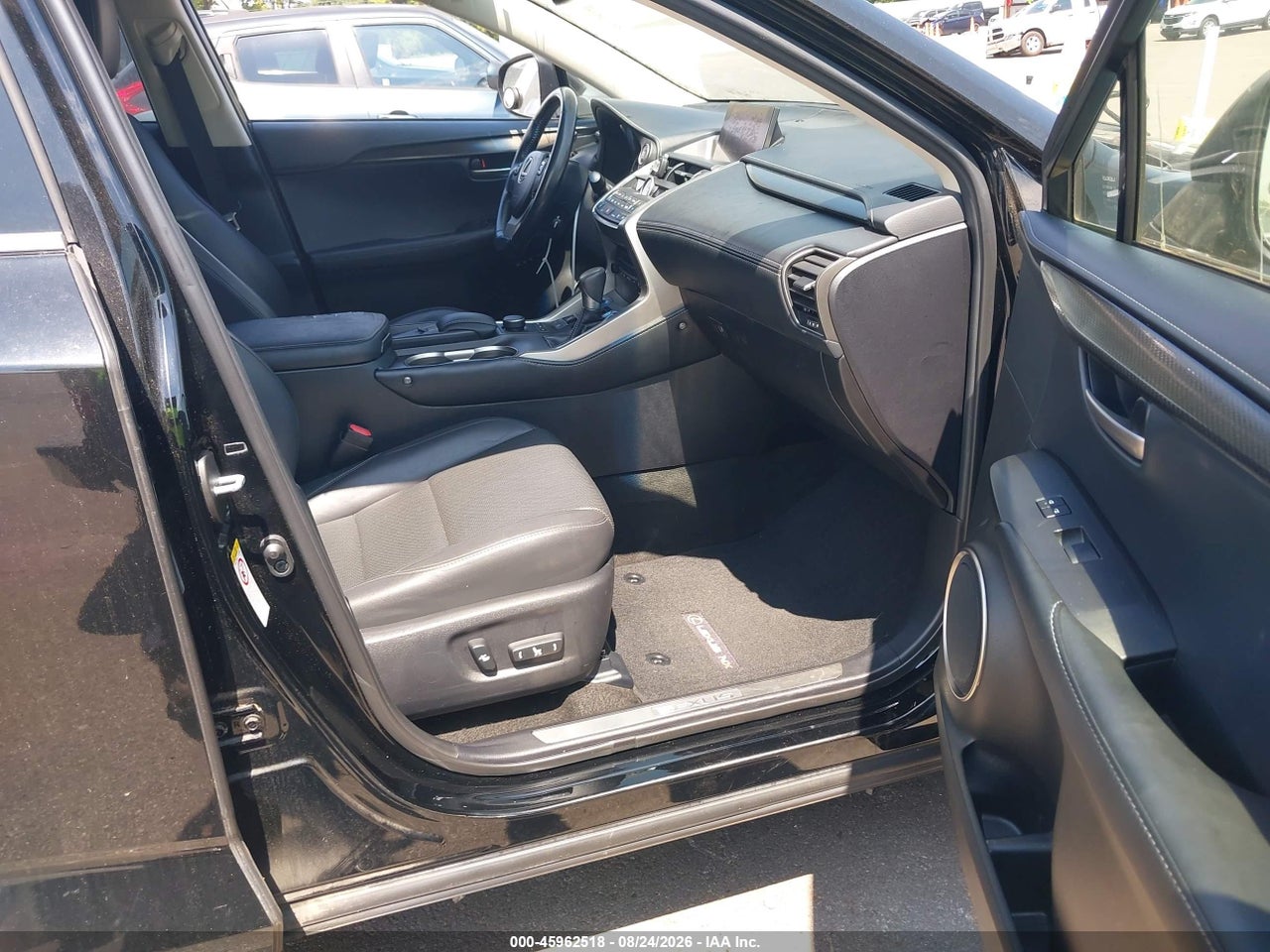 2015 LEXUS NX 200T · 5/11