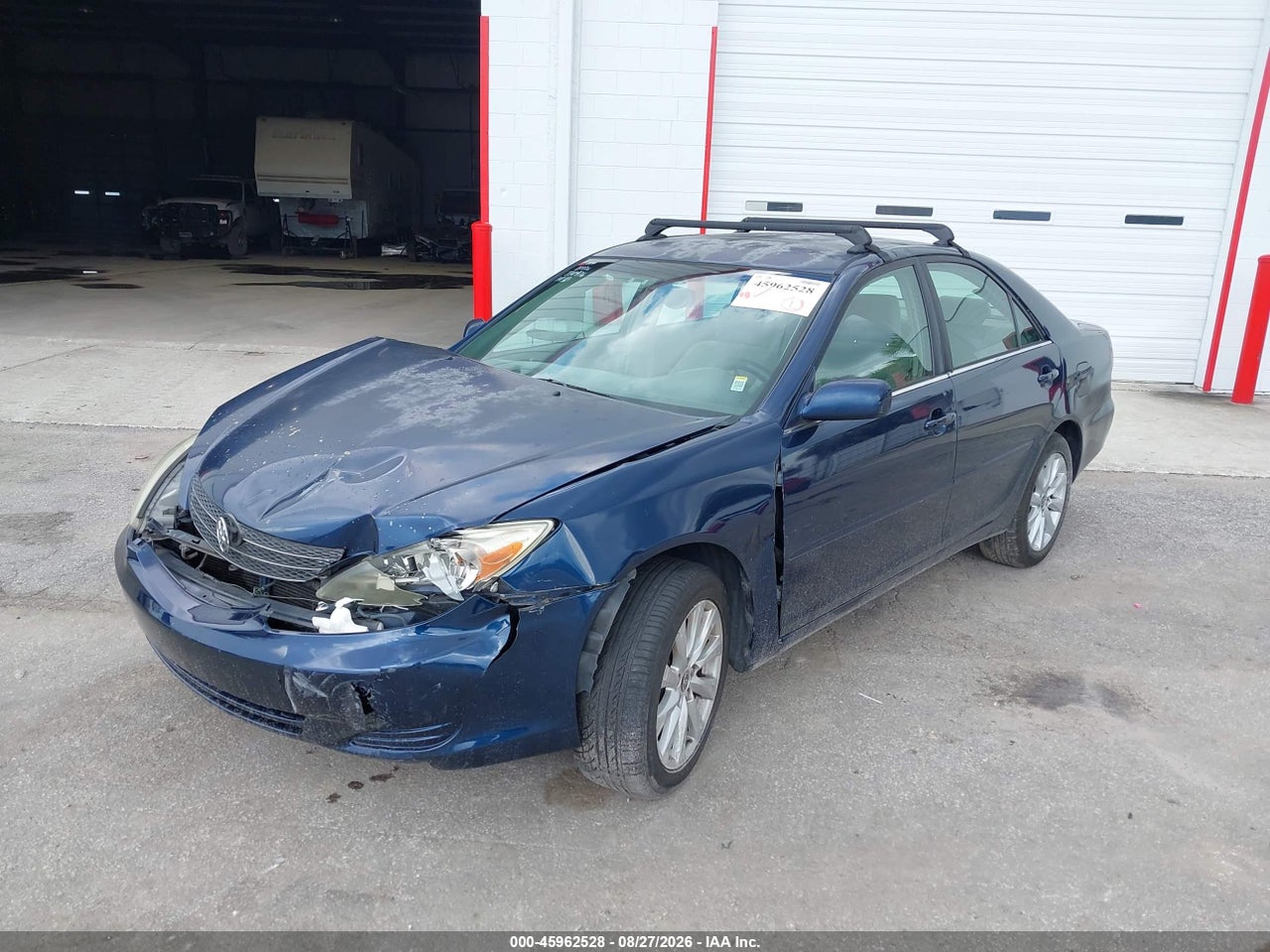 2004 TOYOTA CAMRY LE · 2/11