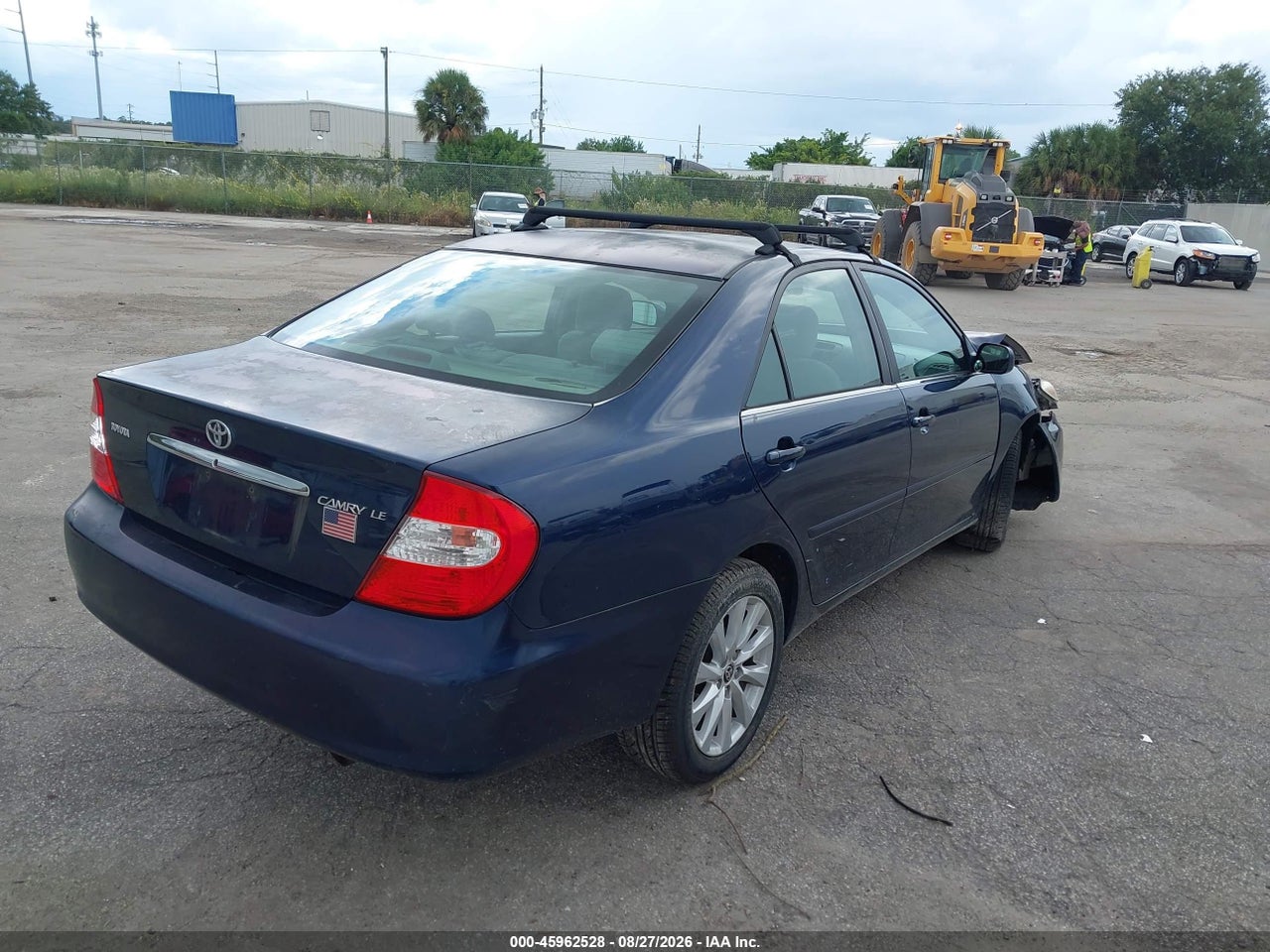 2004 TOYOTA CAMRY LE · 4/11
