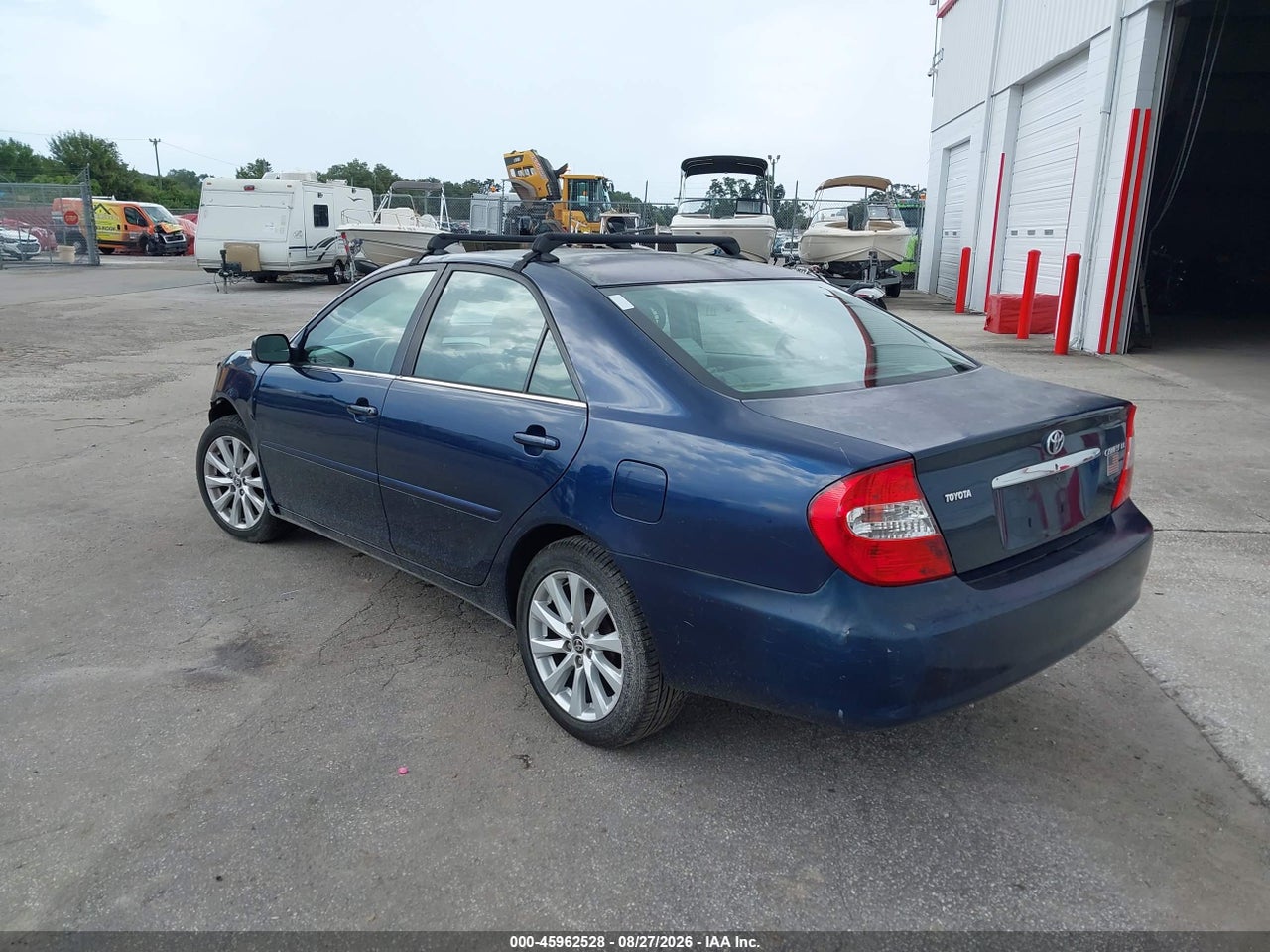 2004 TOYOTA CAMRY LE · 3/11