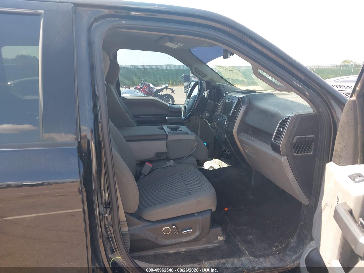 2017 FORD F-150 XLT · 5/11