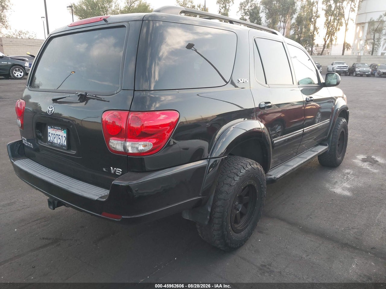 2006 TOYOTA SEQUOIA SR5 V8 · 4/11