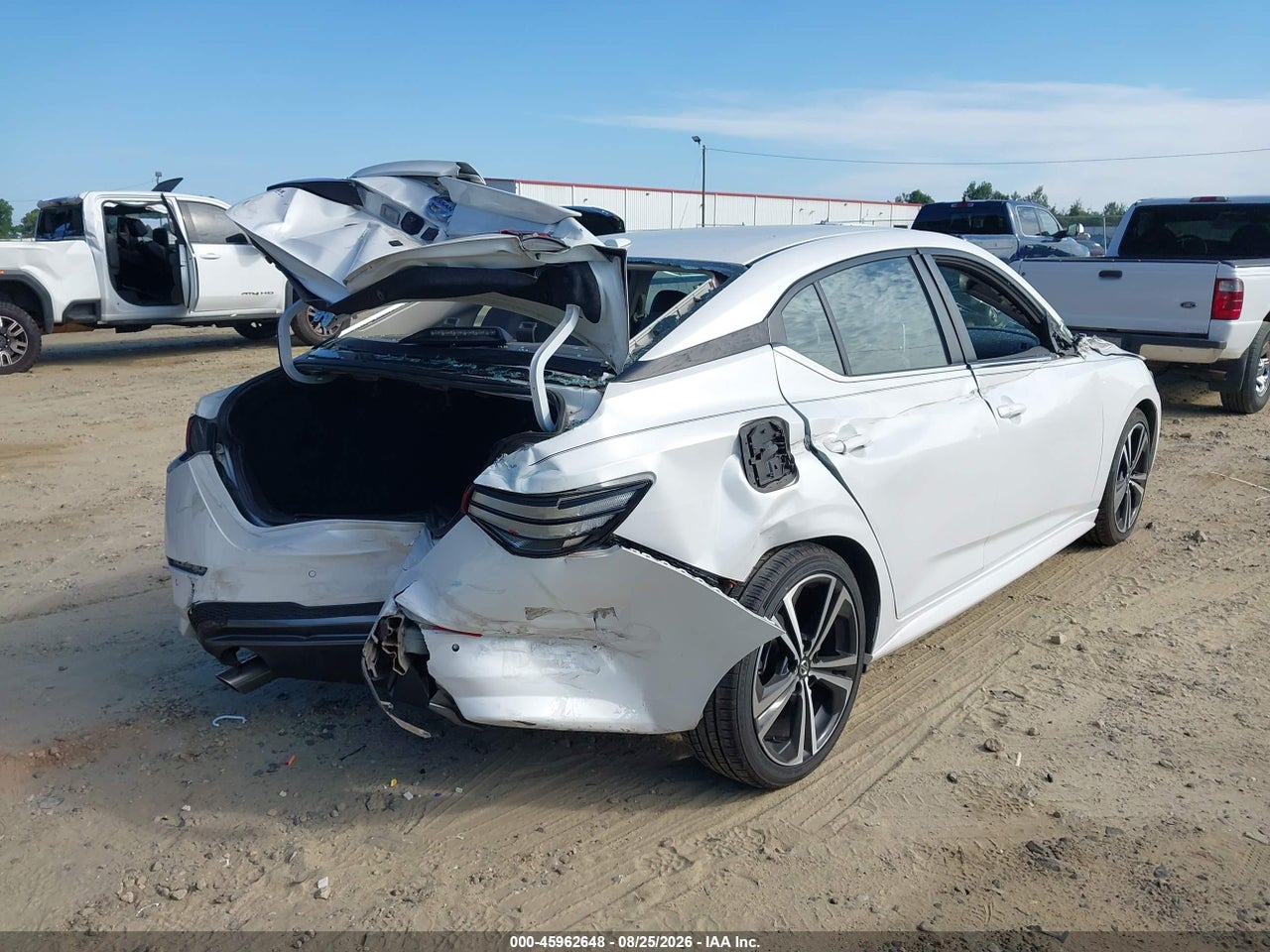 2022 NISSAN SENTRA SR XTRONIC CVT · 6/11
